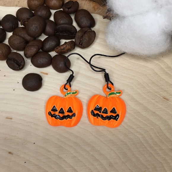 Jack o Lantern Pumpkin Earrings Halloween - Picture 3 of 8